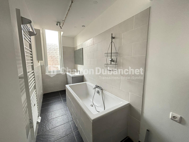 Appartement - 64 m² - 3 pièces