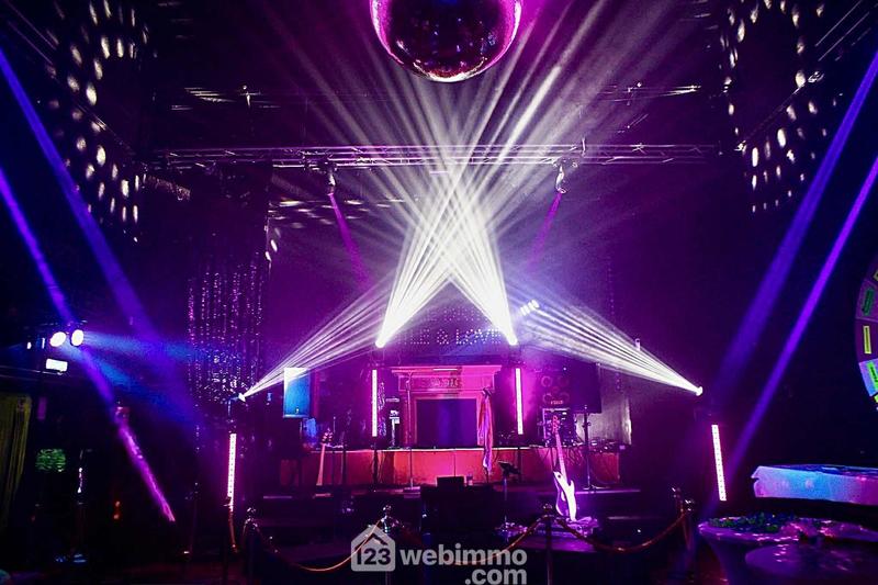 Local commercial - 547 m² - 5 pièces