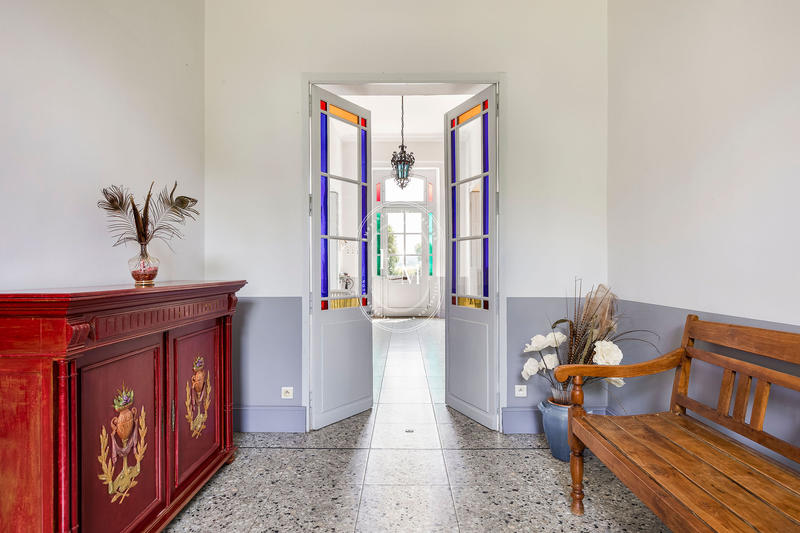 Château - 448 m² - 13 pièces