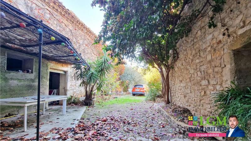 Maison - 345 m² - 8 pièces