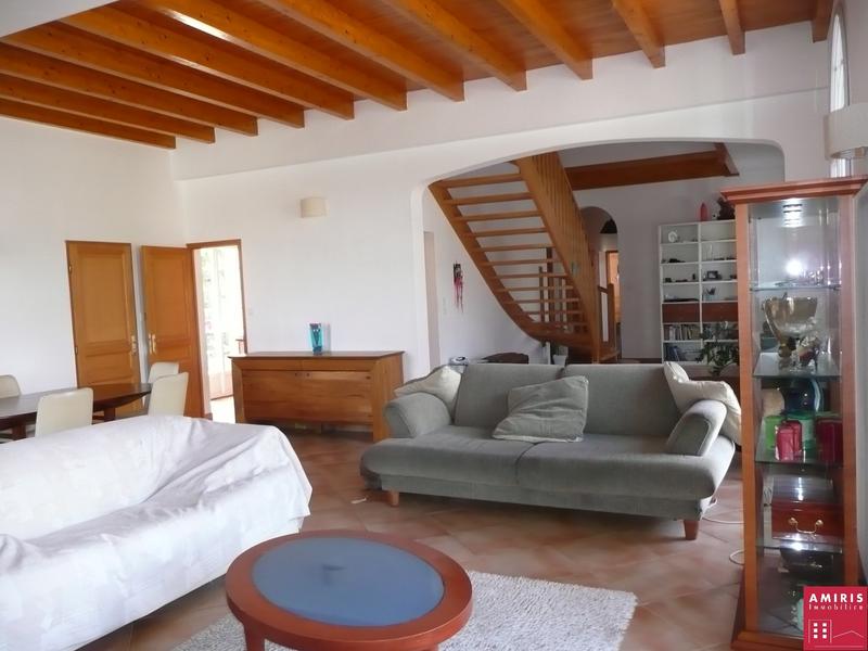 Maison - 192 m² - 7 pièces