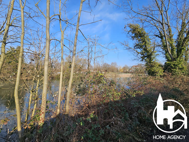 Maison - 278 m² - 9 pièces