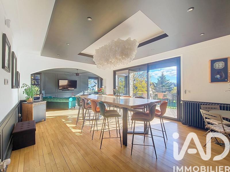 Maison de maîtres - 275 m² - 12 pièces