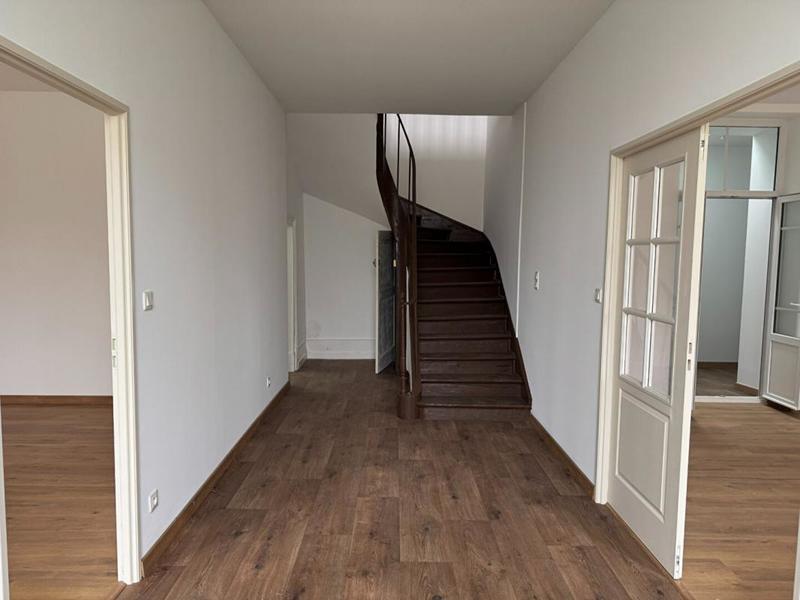 Maison - 216 m² - 7 pièces