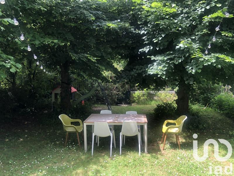 Maison - 205 m² - 9 pièces