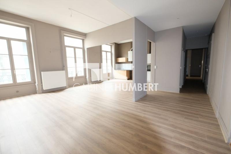Appartement - 99 m² - 4 pièces