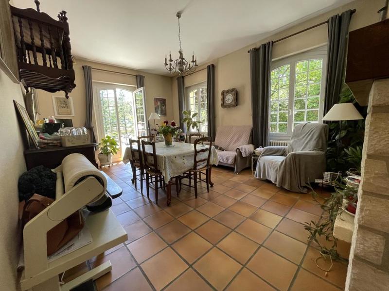 Villa - 280 m² - 10 pièces