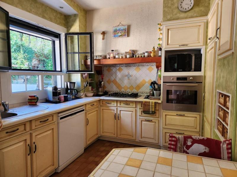 Maison traditionnelle - 156 m² - 5 pièces