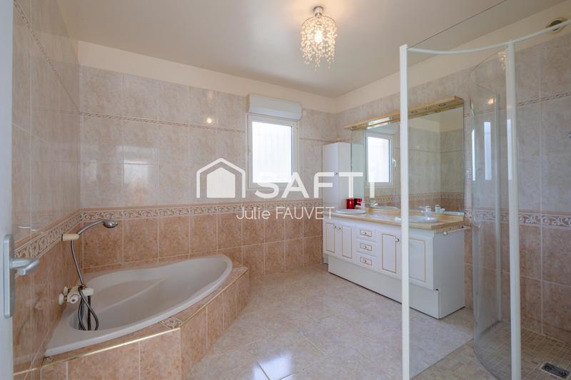 Villa - 250 m² - 9 pièces