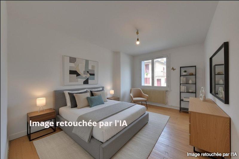 Appartement - 79 m² - 5 pièces