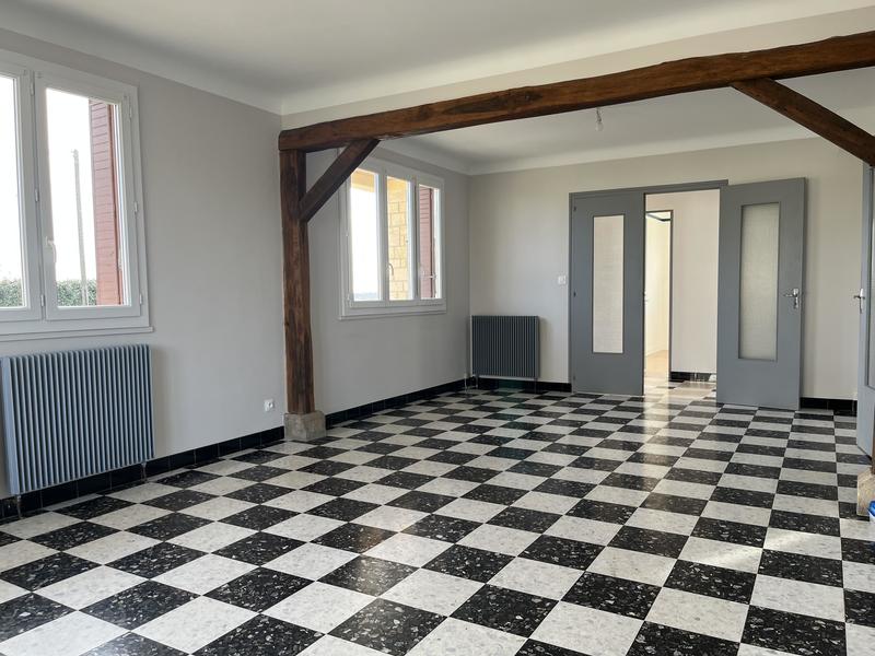Maison traditionnelle - 111 m² - 5 pièces