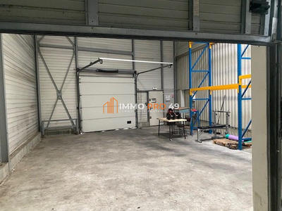 Entrepôt - 2 000 m²