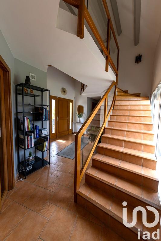 Maison - 244 m² - 9 pièces