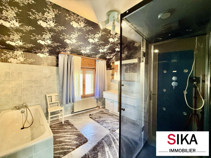 Maison traditionnelle - 154 m² - 7 pièces