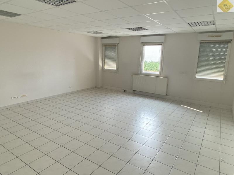 Local d'activités - 1 623 m² - 23 pièces