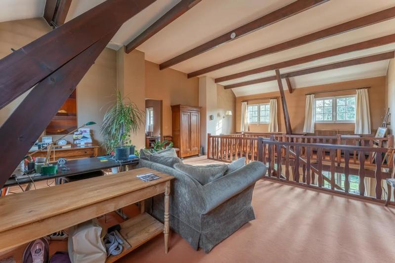 Maison - 211 m² - 6 pièces