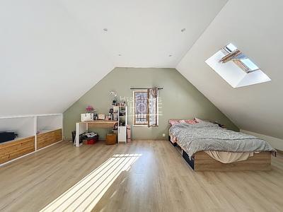 Maison - 179 m² - 5 pièces