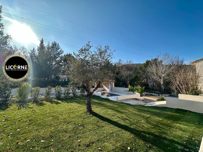 Villa - 320 m² - 15 pièces