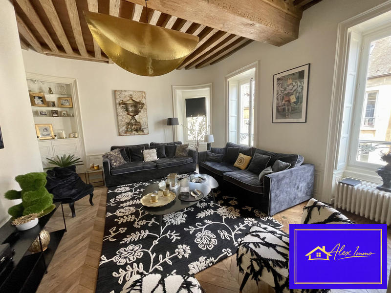 Appartement - 147 m² - 7 pièces