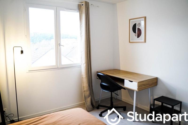 Chambre - 9 m² - 1 pièce