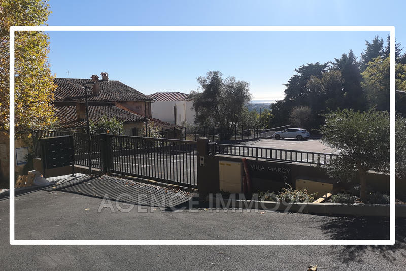 Parking / Garage - 13 m²