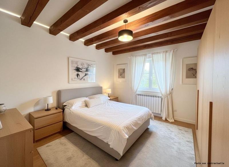 Maison - 250 m² - 10 pièces