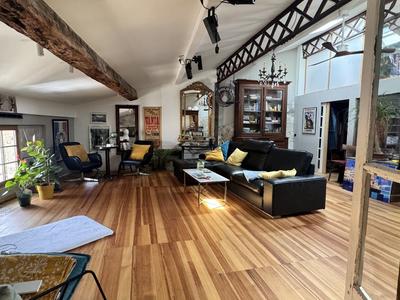 Appartement - 125 m² - 6 pièces