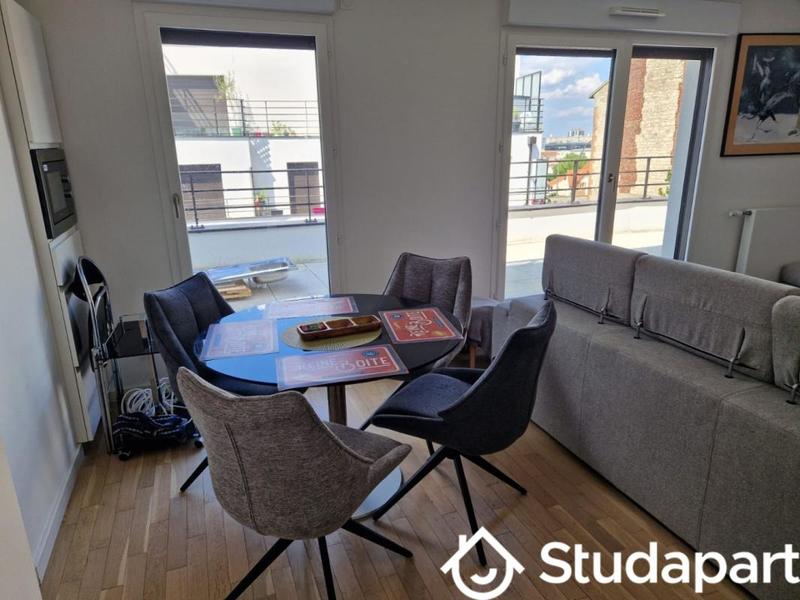 Chambre - 11 m² - 1 pièce