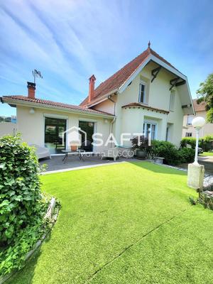 Villa - 328 m² - 7 pièces