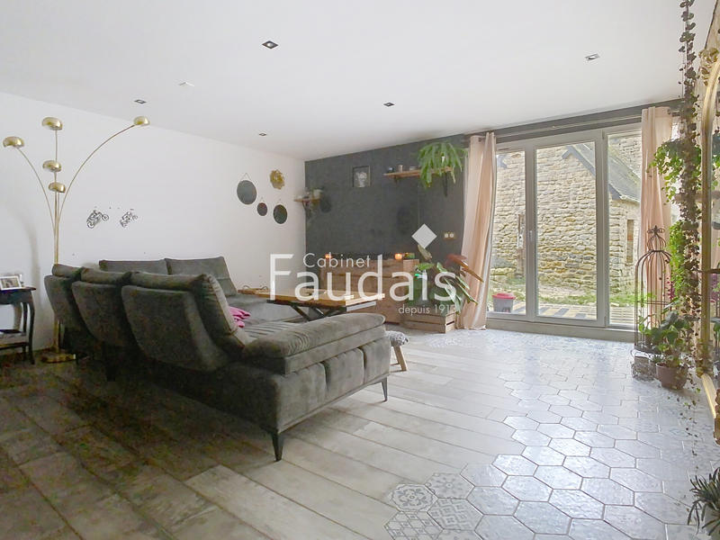 Maison - 200 m² - 7 pièces