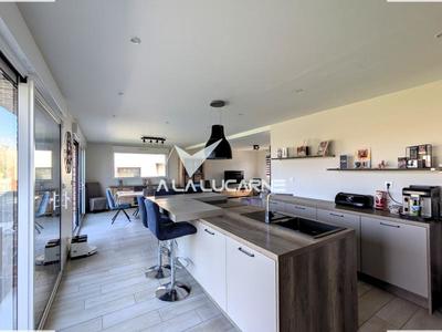 Maison - 157 m² - 6 pièces