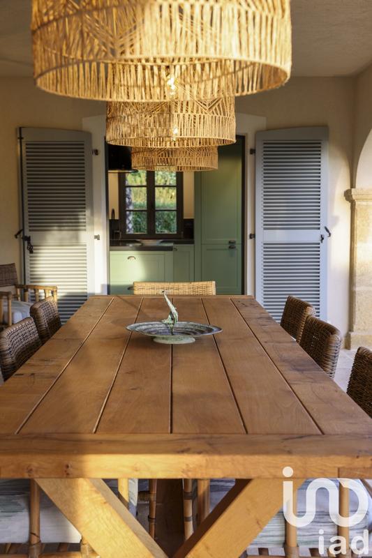 Maison - 425 m² - 8 pièces