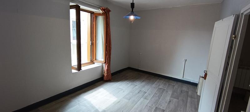Maison - 180 m² - 6 pièces