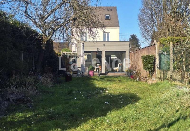 Maison - 177 m² - 8 pièces