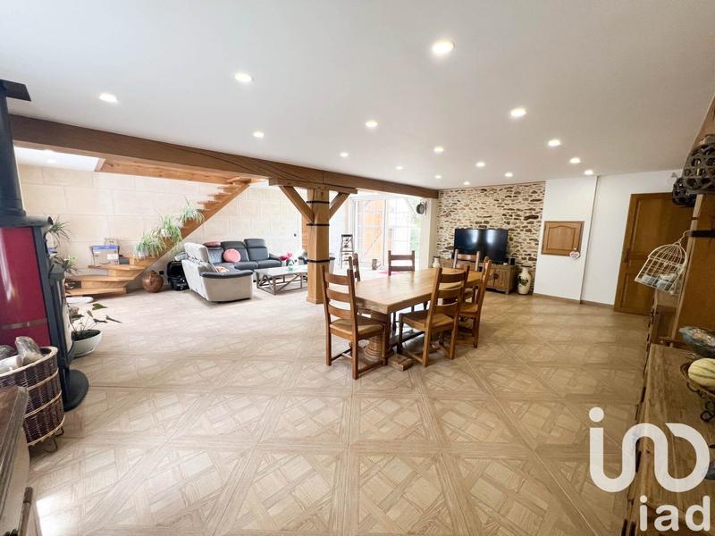 Maison - 350 m² - 9 pièces