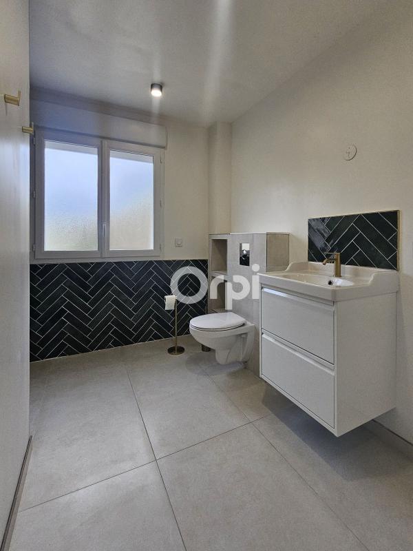 Maison - 93 m² - 4 pièces