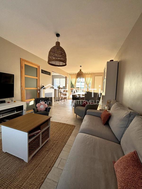 Maison - 102 m² - 4 pièces