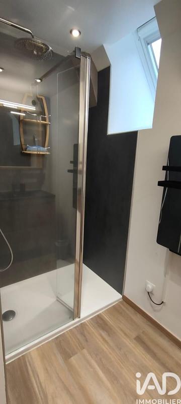 Maison - 231 m² - 7 pièces