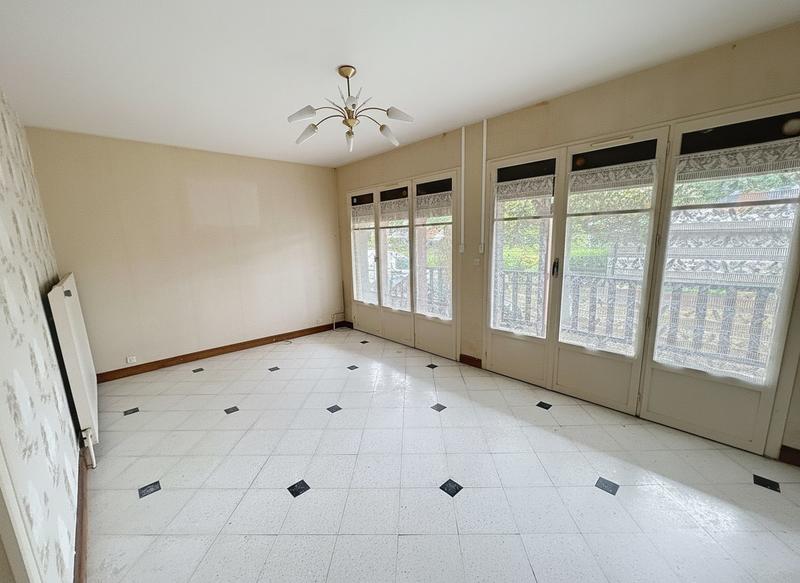 Maison ancienne - 240 m² - 12 pièces