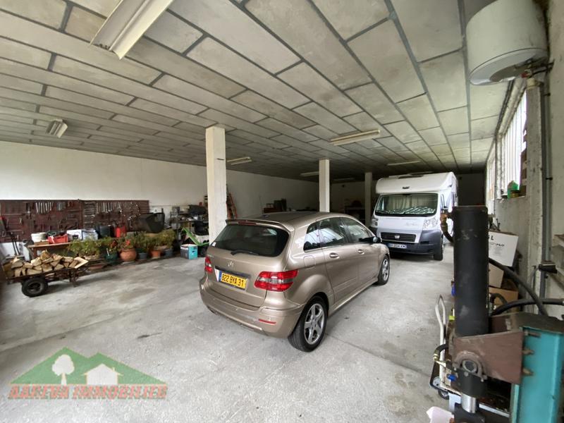 Local d'activités - 377 m² - 11 pièces