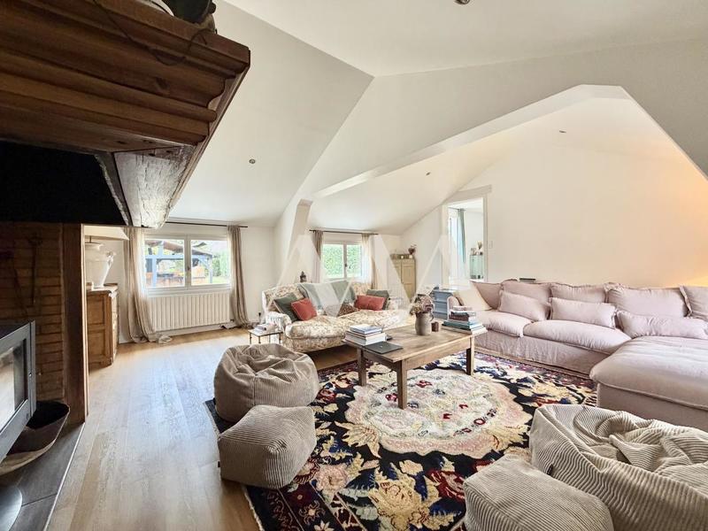 Maison - 162 m² - 6 pièces