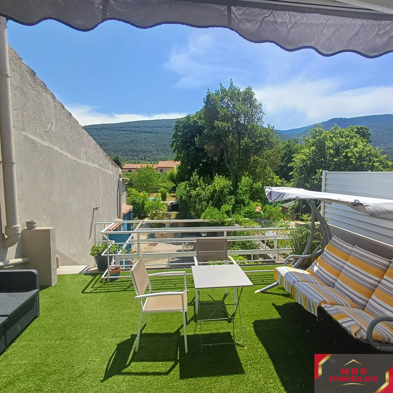 Maison de village - 250 m² - 8 pièces