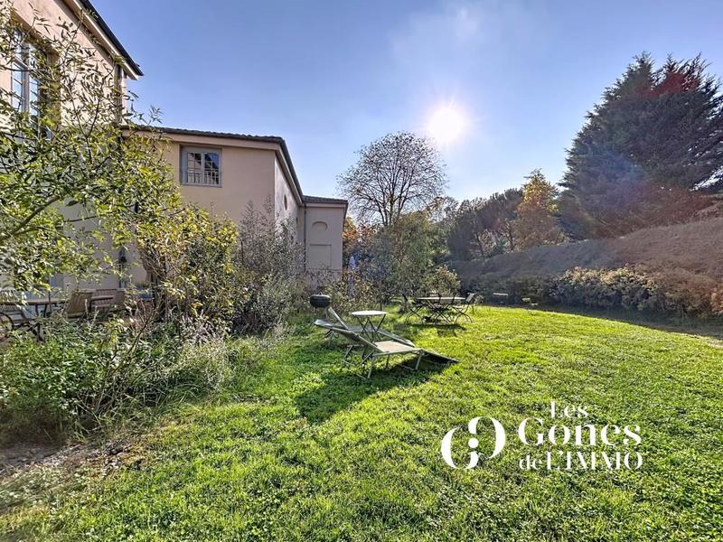 Appartement - 90 m² - 3 pièces