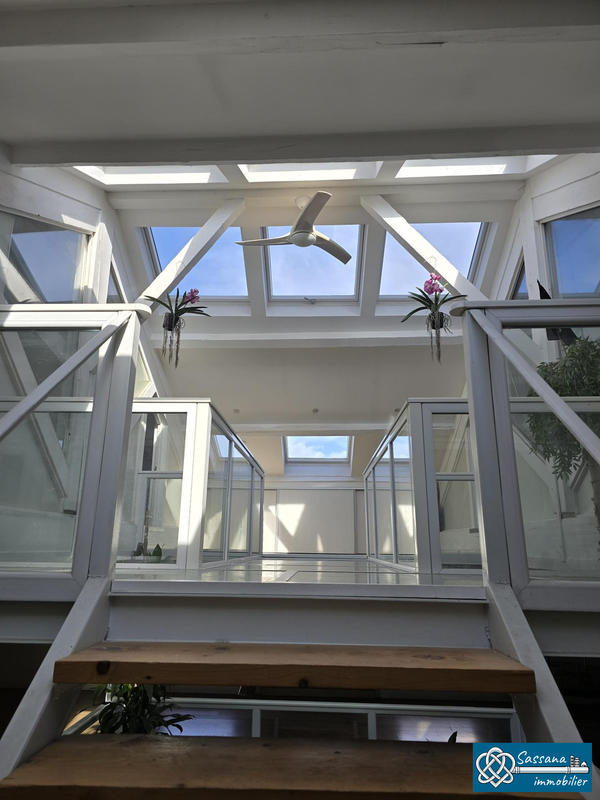 Local commercial - 336 m² - 9 pièces