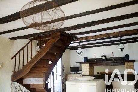 Maison - 375 m² - 8 pièces