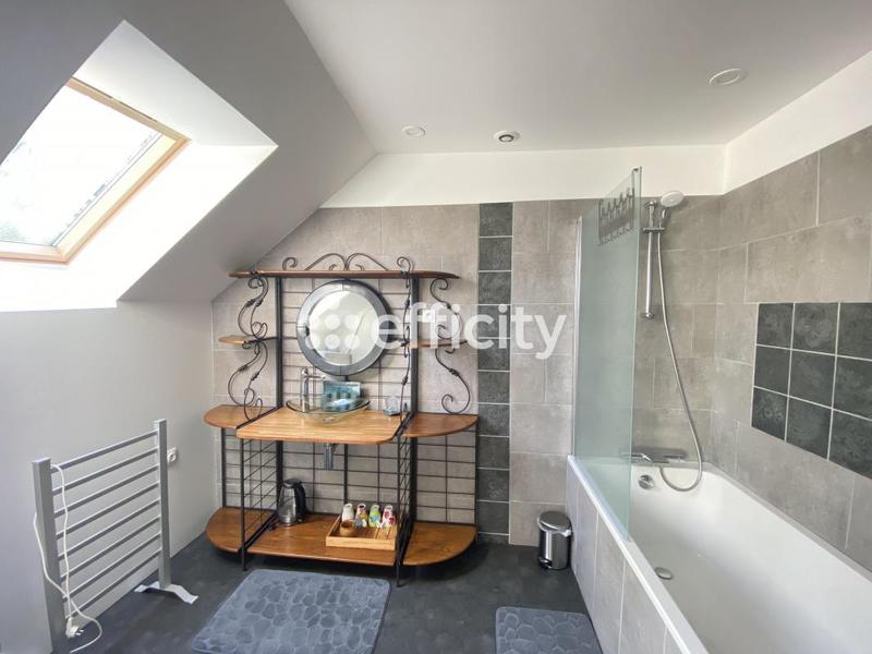 Maison - 395 m² - 13 pièces