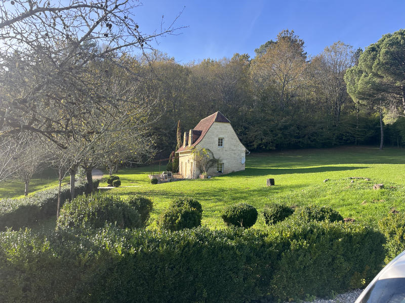 Maison - 420 m² - 14 pièces