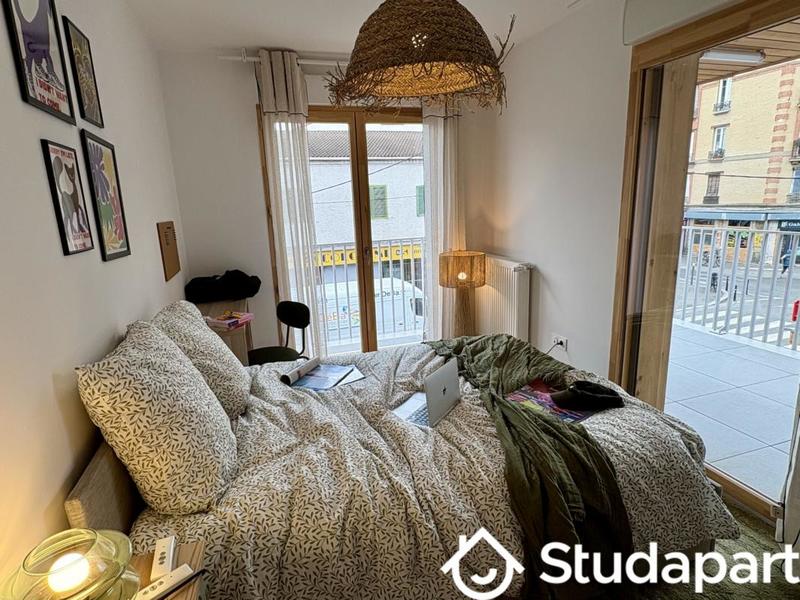 Chambre - 10 m² - 1 pièce