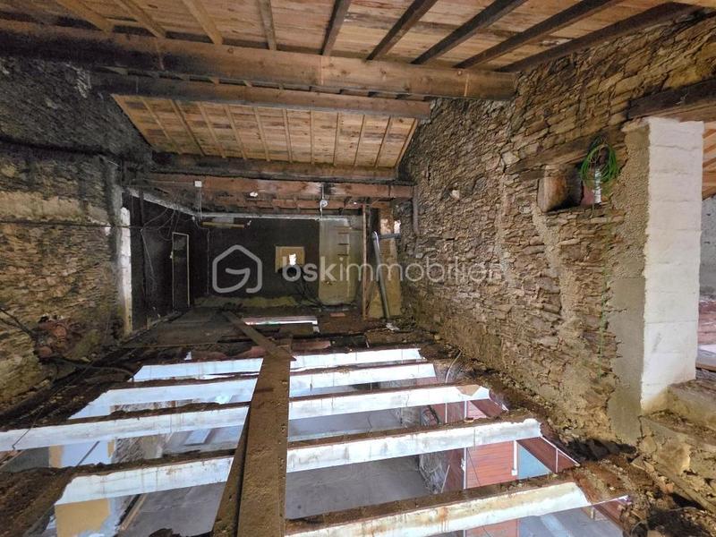 Maison - 300 m² - 5 pièces