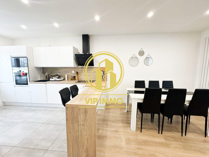 Maison - 90 m² - 7 pièces